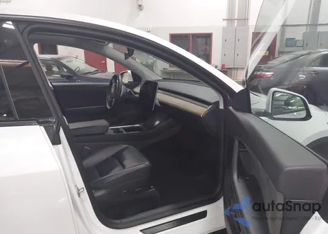 2021 Tesla Model Y Long Range Dual Motor All-Wheel Drive from USA, damaged, VIN 5YJYGDEE4MF153496